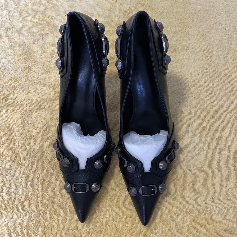 Women’s Black Studded Stiletto pointed toe pumps, high heel NEW IN BOX size 9.5